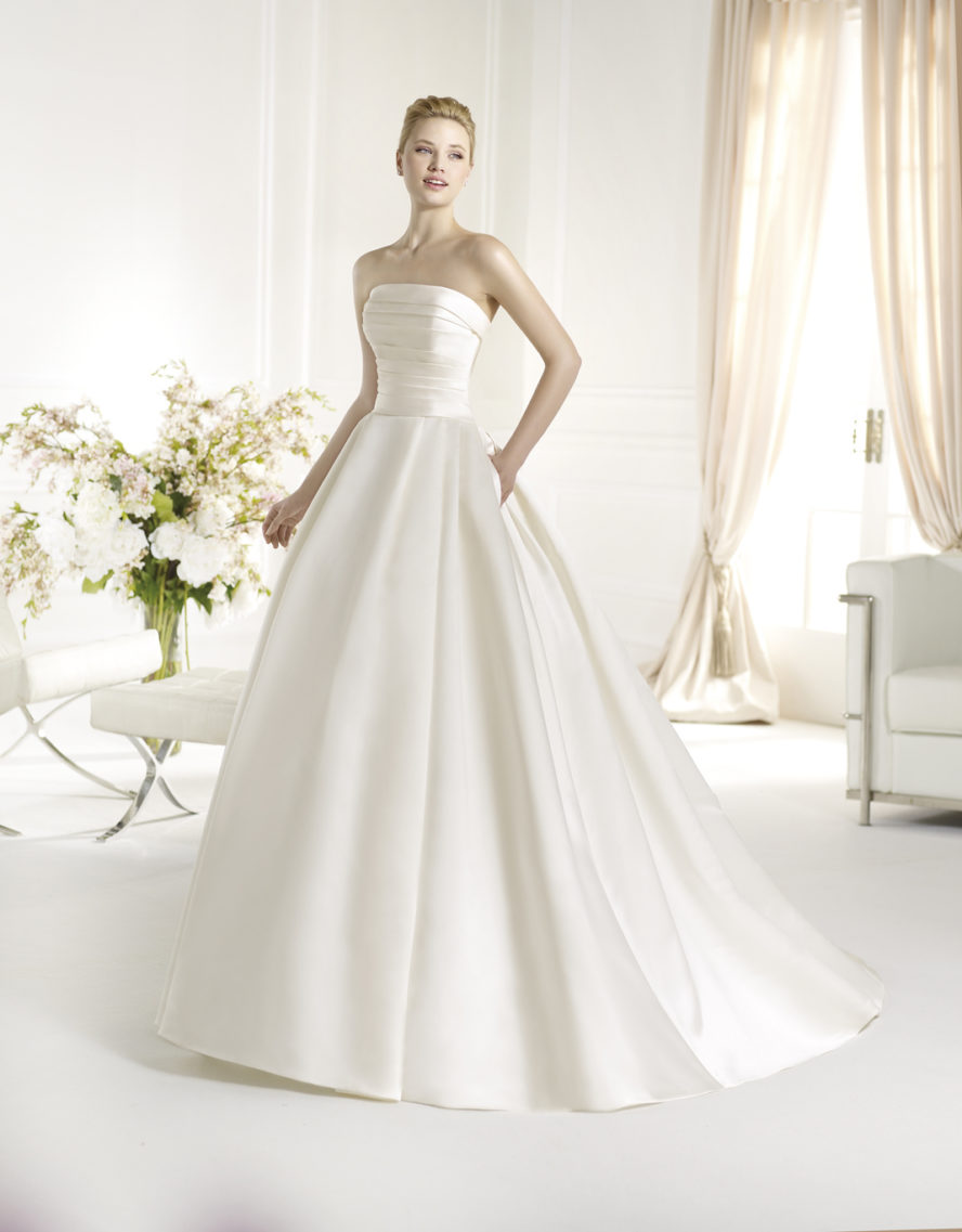 Klassisk brudklänning Ramona Design Göteborg