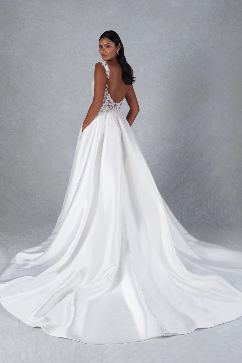 Romantisk brudklänning R2405