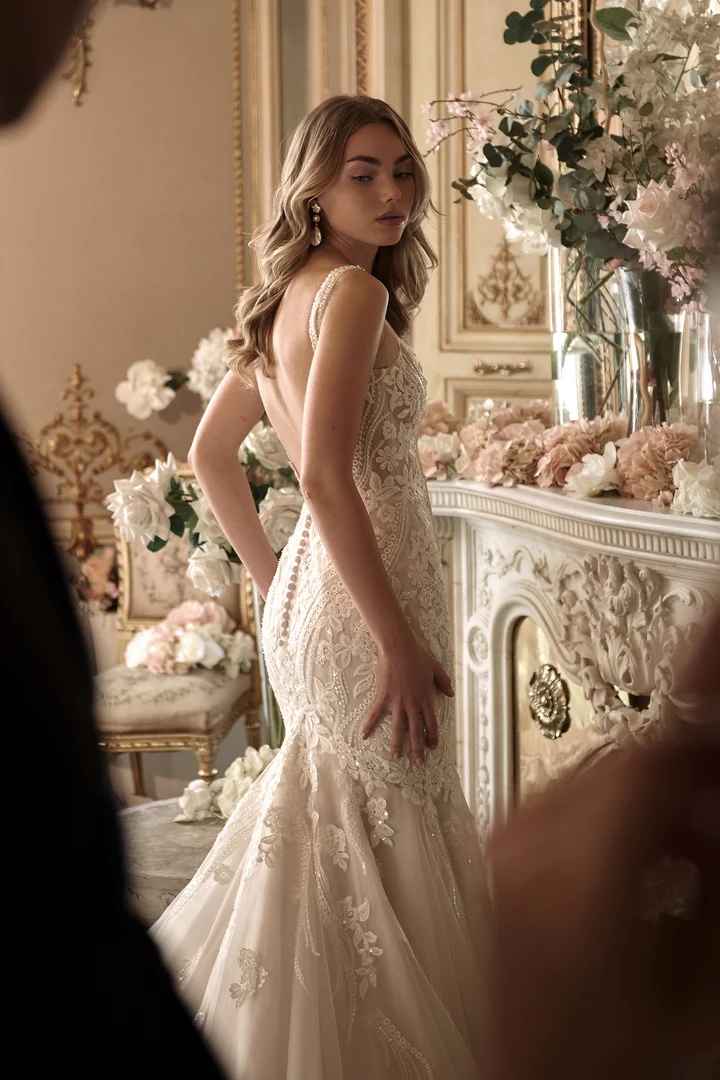 Romantisk brudklänning R2601